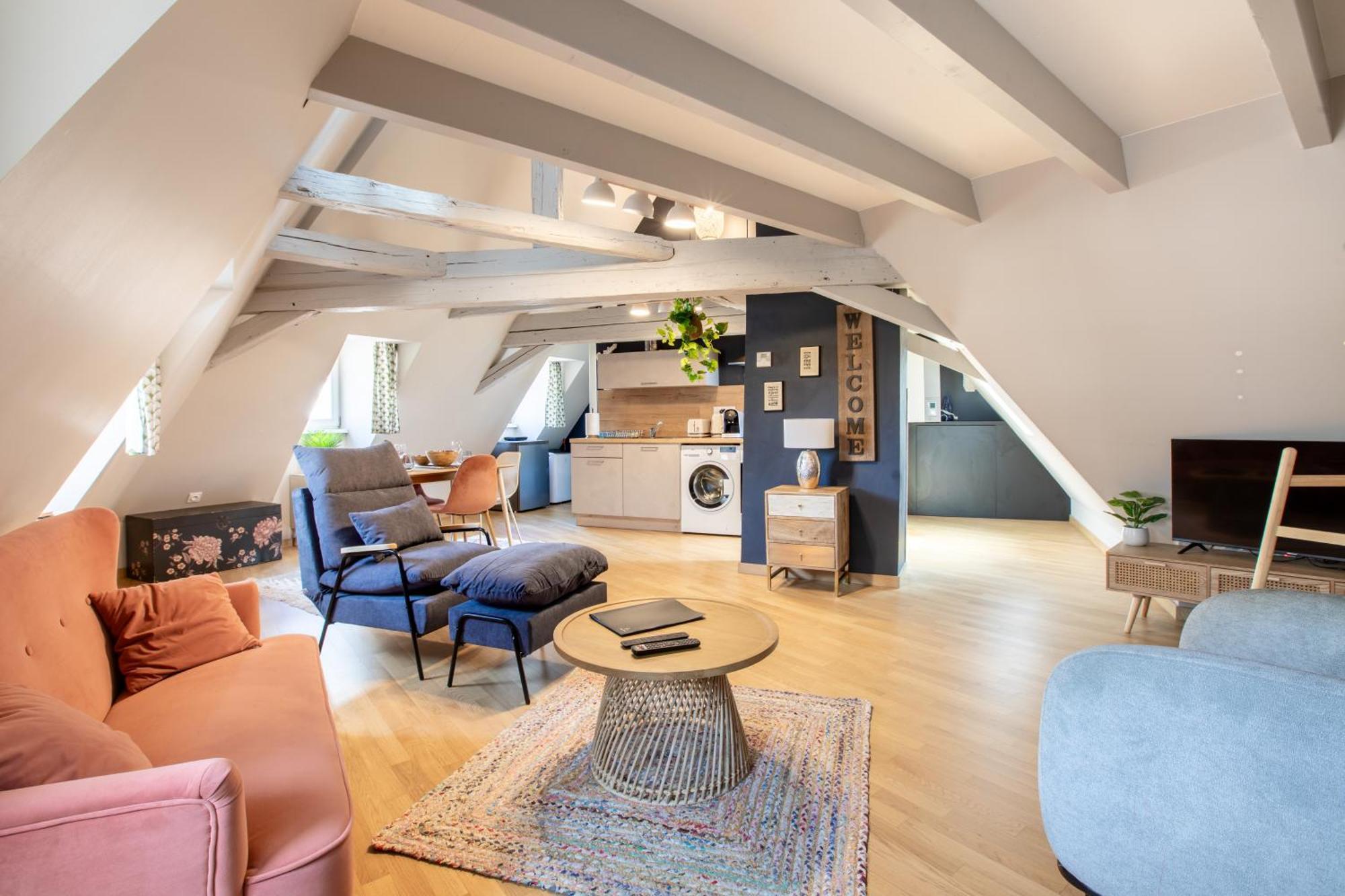 Duplex Atypique Au Coeur De Mulhouse Apartment Exterior photo