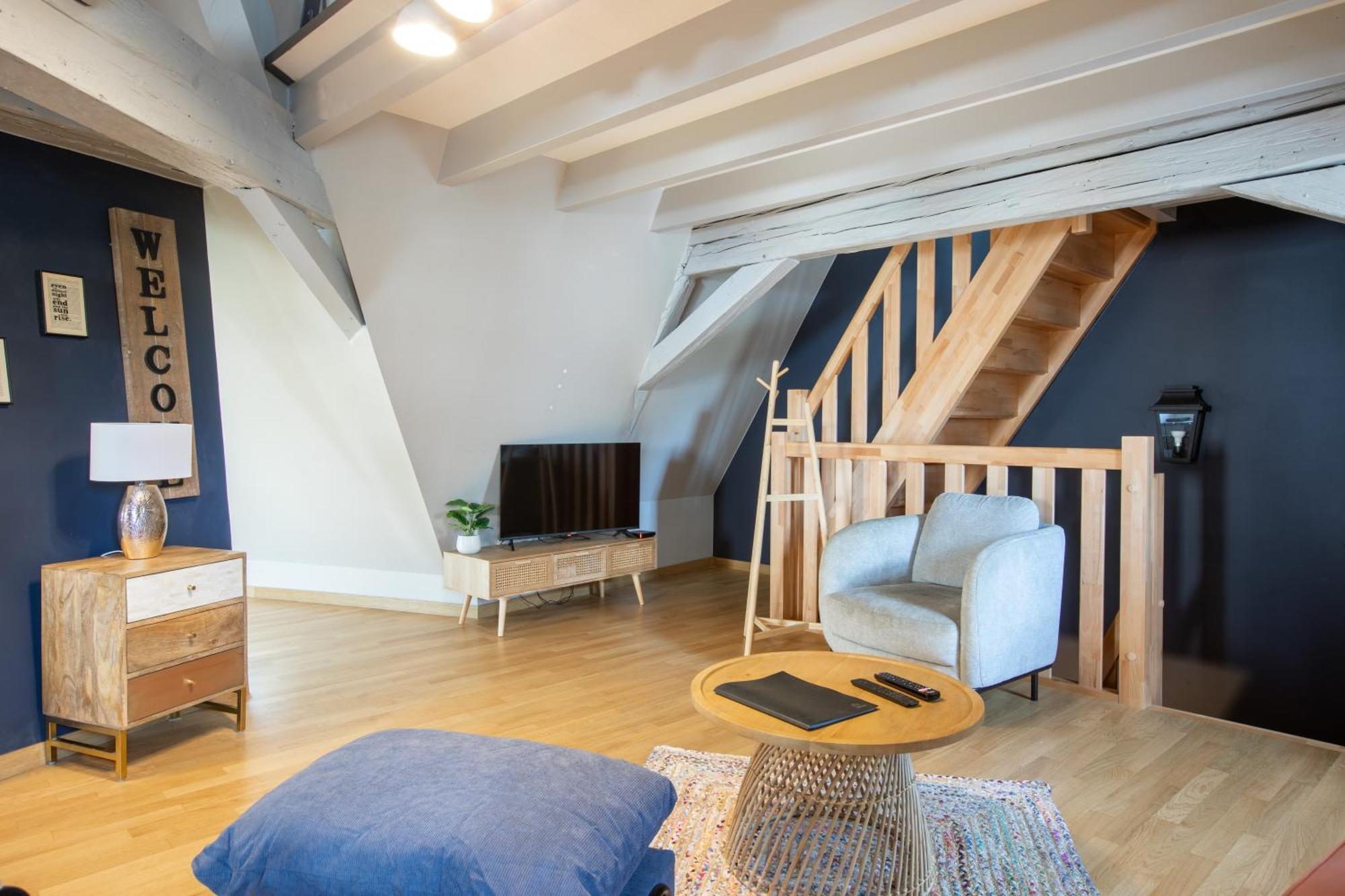Duplex Atypique Au Coeur De Mulhouse Apartment Exterior photo